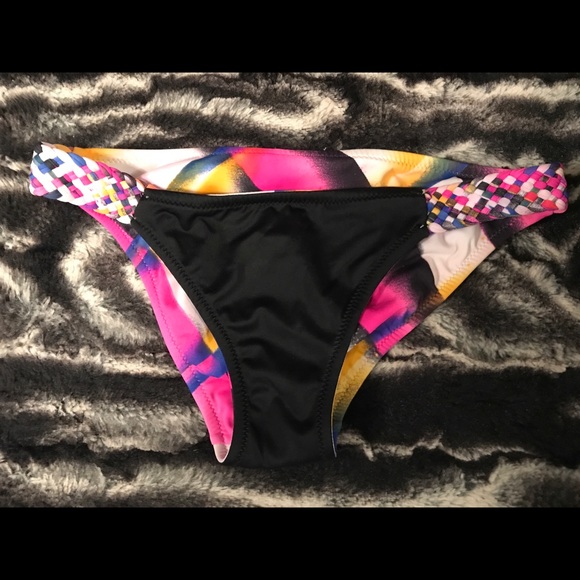 Roxy bikini- NWOT - Picture 4 of 8